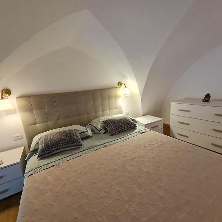 Flat 24 Maggio Apartment Lecce Bagian luar foto