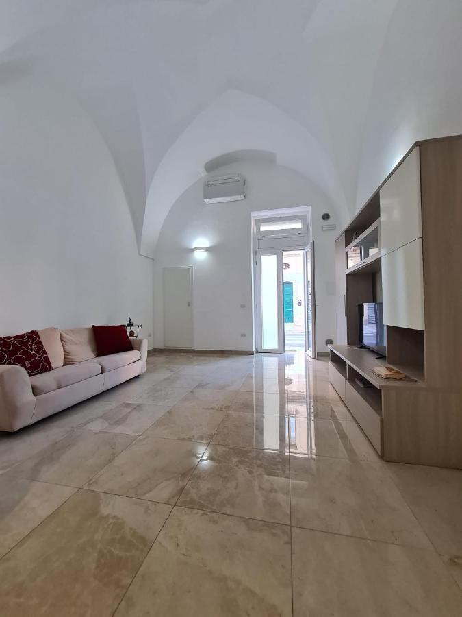 Flat 24 Maggio Apartment Lecce Bagian luar foto