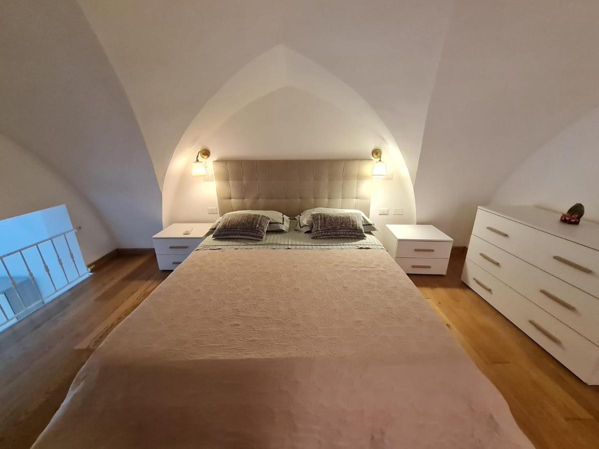 Flat 24 Maggio Apartment Lecce Bagian luar foto