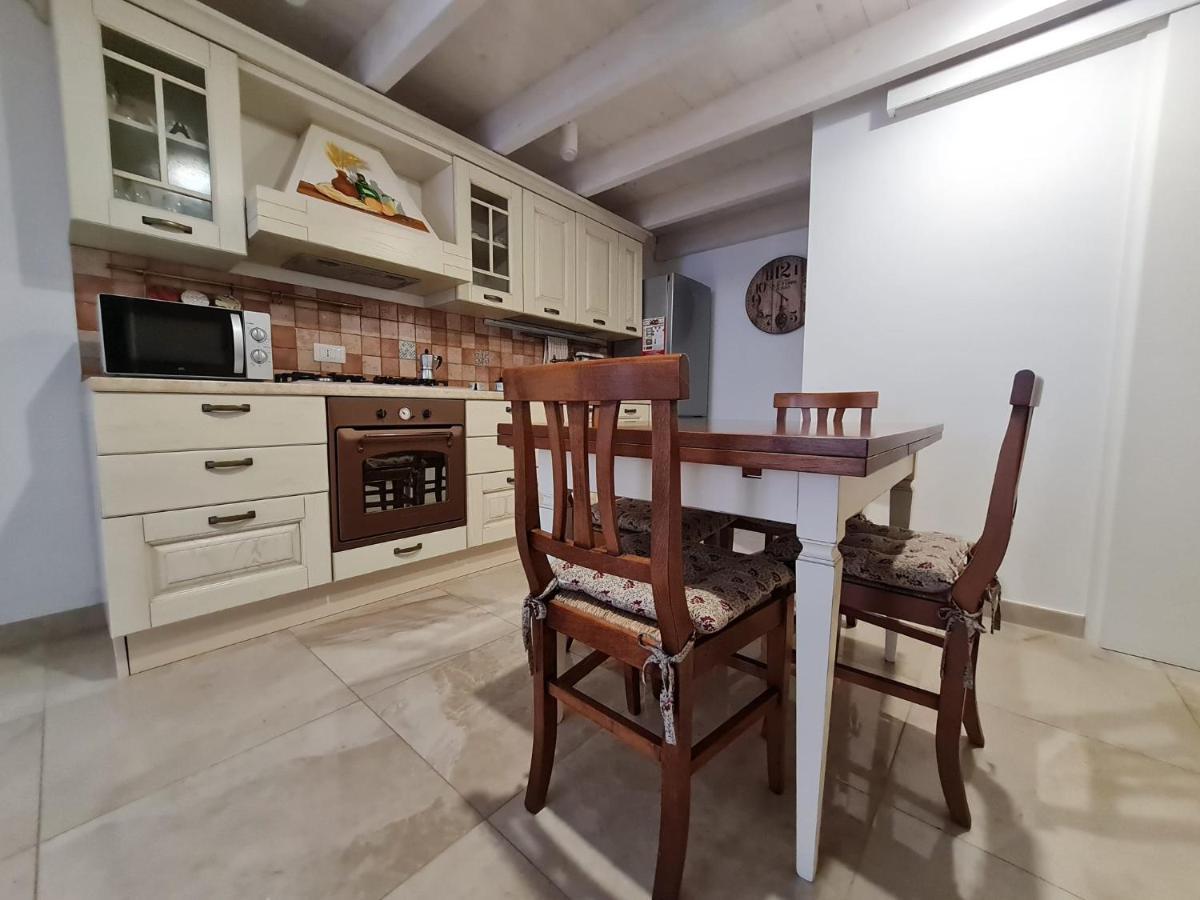Flat 24 Maggio Apartment Lecce Bagian luar foto